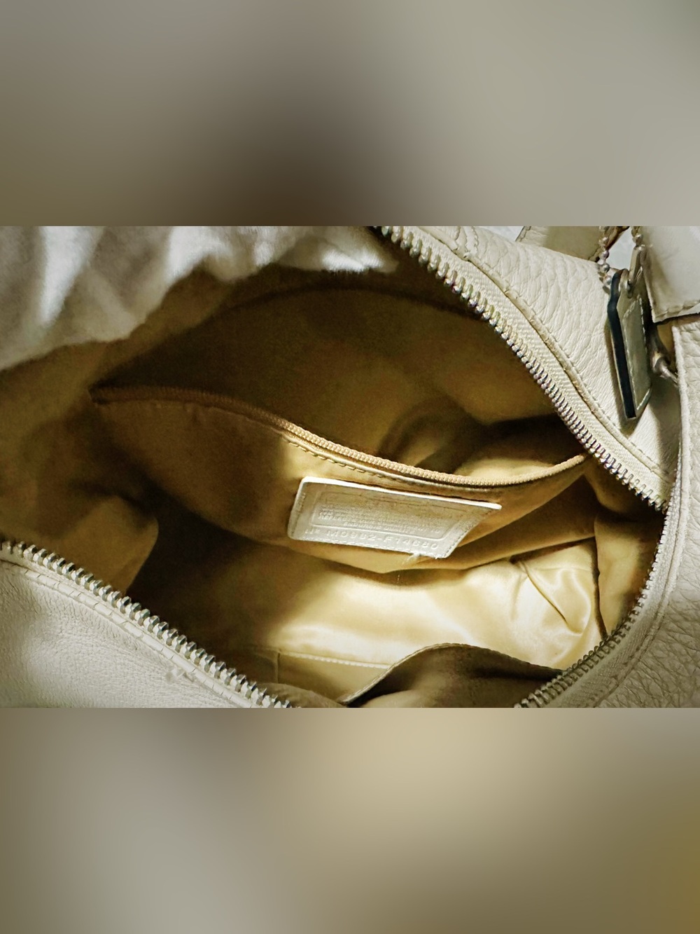 Vintage style Coach soho Shoulder Bag Cream soft Leather - Picture 13 of 17